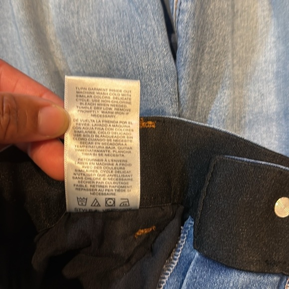 Size 10/30 Blue Denim Women's Shorts - Picture 7 of 9